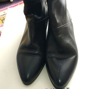 👢Black Leather Boots